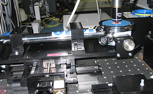 クライオスタット固定治具